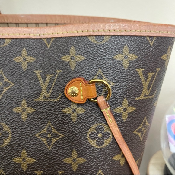 Louis Vuitton Neverfull GM in Monogram - Picture 7 of 14